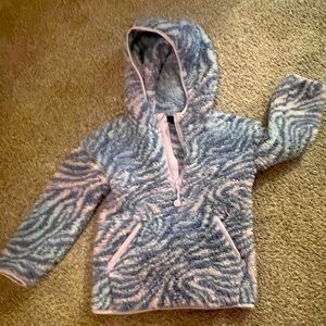 All in motion girls fuzzy sweatshirt size XS (4/5) new without tags